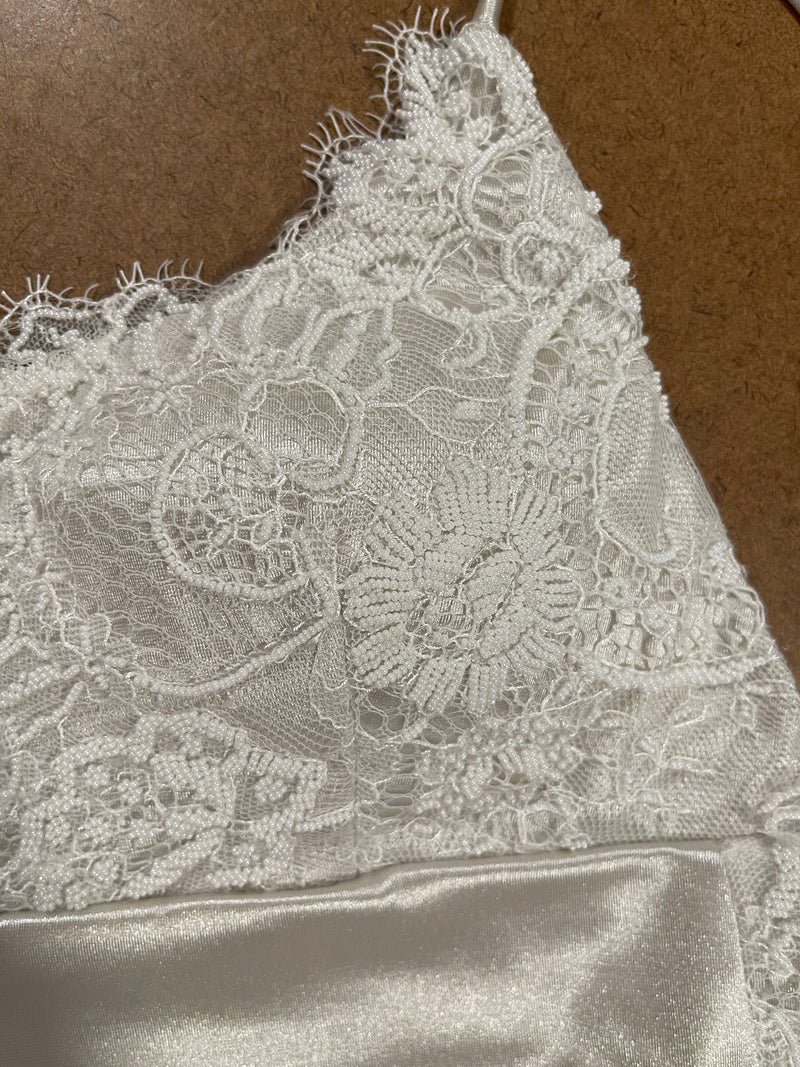 SAMPLE SALE: IVORY SATIN LOVE MOI USA 6